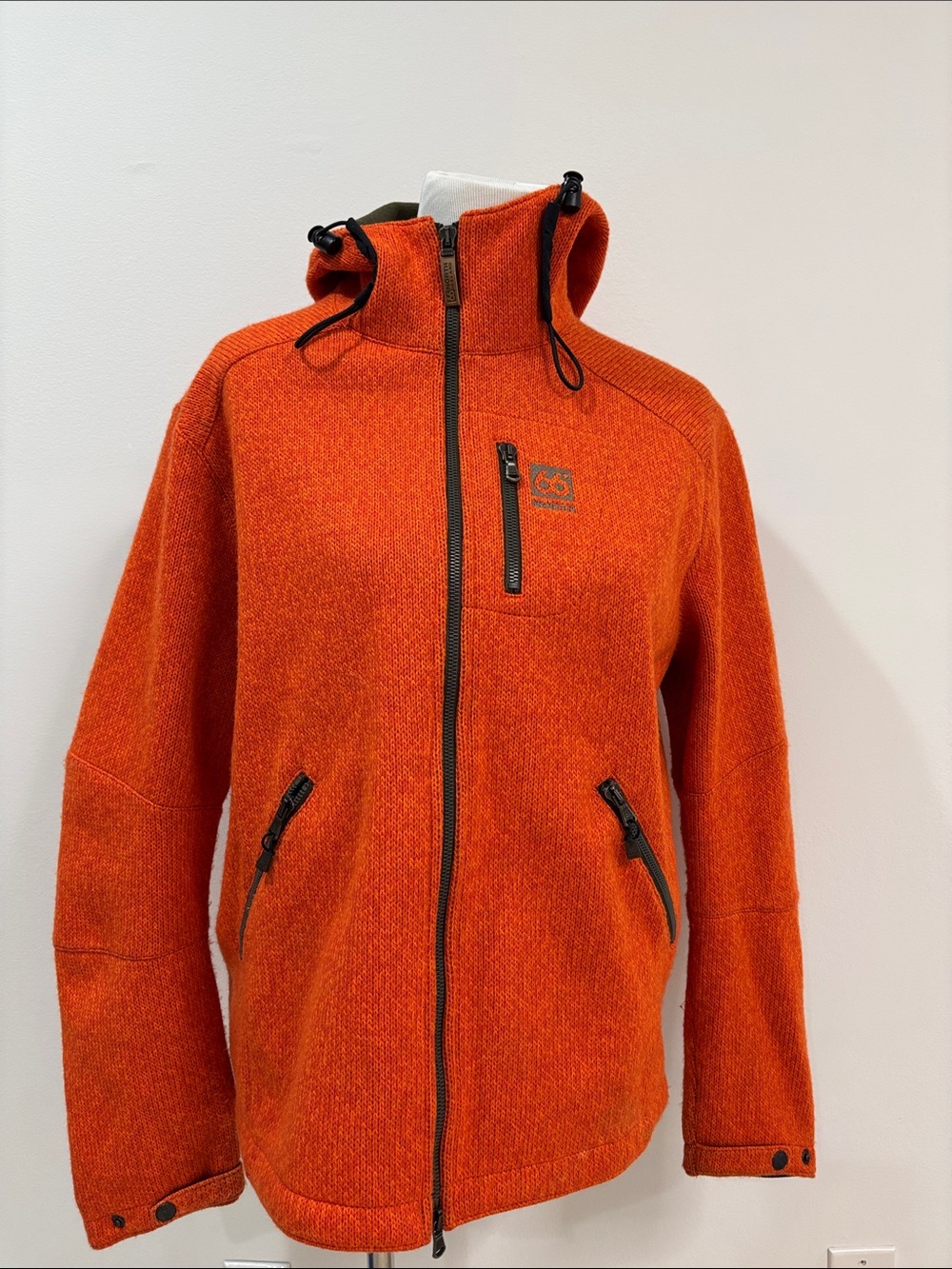 NWOT 66 north vindur Orange Women's Hooded  Jacket